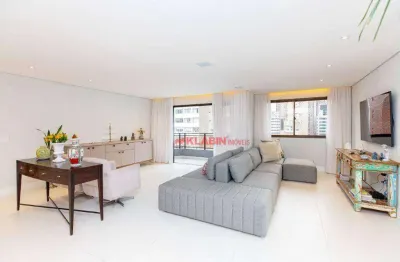 Apartamento único por andar no Itaim Bibi com hall privativo e vista privilegiada