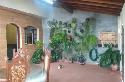Casa com suíte em bairro césar de souza - mogi das cruzes/sp