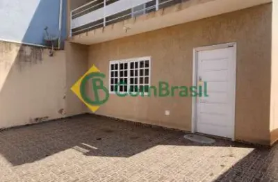 Sobrado com 3 dormitórios e piscina, vila são sebastião, mogi das cruzes