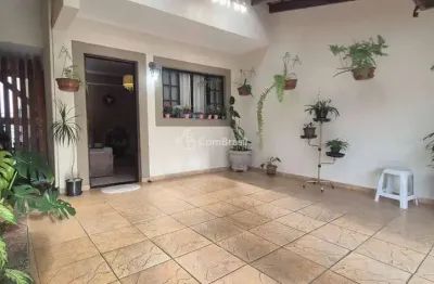 Vendo Sobrado 3 dormitórios, suíte, escritório, churrasqueira em César de Souza - Mogi das Cruzes