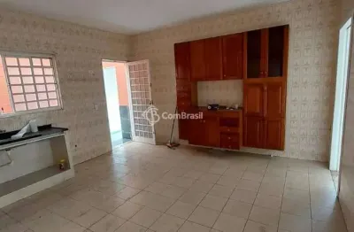 Aluga Casa térrea com  ponto comercial - Vila Mogi Moderno Mogi das Cruzes SP