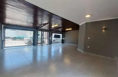 Vende Sobrado com 5 dormitórios  300m² A/C -  R$ 980.000,00 - Jardim Marica - Mogi das Cruzes/SP