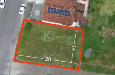 Terreno de esquina com 280m², rua da frente asfalto e rua lateral sem saída calçada.  bairro jardim los angeles