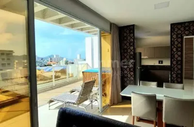 Cobertura duplex com 3 suítes a venda em canto grande, a 200 metros do mar com jacuzzi