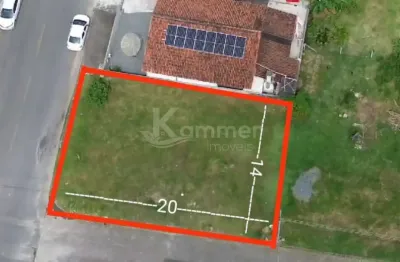 Terreno de esquina com 280m², rua da frente asfalto e rua lateral sem saída calçada.  bairro jardim los angeles