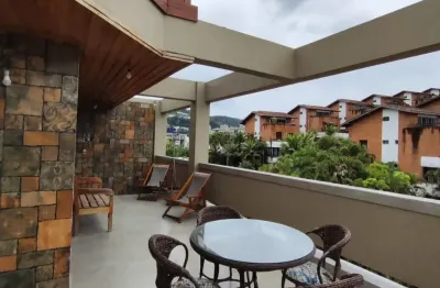 Cobertura à venda no Jardim Três Marias, Guarujá 