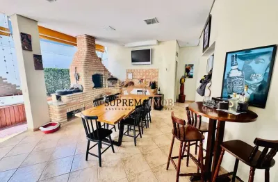 Casa sobrado com 4 suítes á venda , condomínio villa dos inglezes