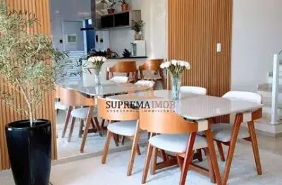 Casa sobrado com 3 quartos á venda , condomínio golden park residence ii