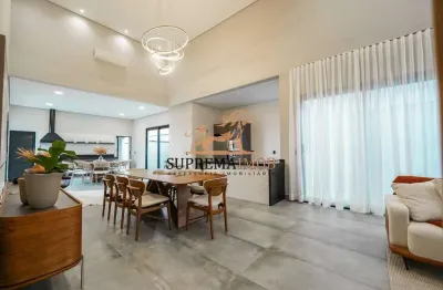 Casa térrea mobiliado com 3 suítes , condomínio chácara ondina