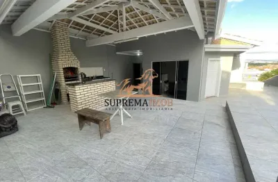 Casa sobrado de esquina à venda com 193m² - Condomínio Horto Florestal II