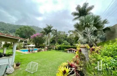 Imperdível casa à venda em teresópolis-rj, bairro albuquerque: 4 quartos, 2 suítes, 2 salas, 4 banheiros, 2 vagas, 150m²!