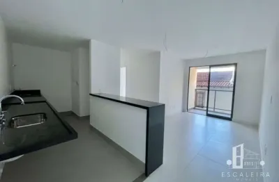 Apartamento à venda em teresópolis-rj, bairro várzea: 2 quartos, 1 suíte, 1 sala, 2 banheiros, 1 vaga, 63m². venha conferir!