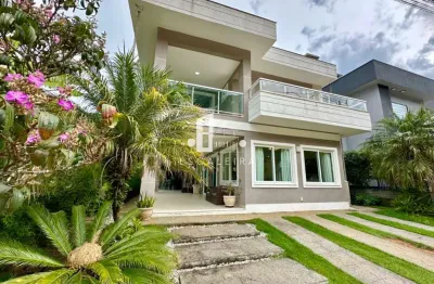 Luxuosa casa em condomínio à venda em teresópolis-rj - 4 quartos, 4 suítes, 6 banheiros, 2 vagas, 319m² - bairro cascata do imbuí.