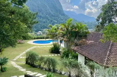 Propriedade ampla à venda na cidade de teresópolis rj