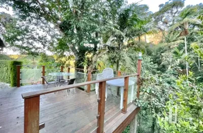 Casa de luxo em condomínio à venda em teresópolis-rj, 4 quartos, 2 suítes, 2 salas, 4 banheiros, 2 vagas, 200m².