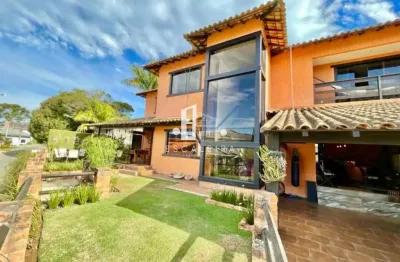 Casa de alto padrão em condomínio na várzea, teresópolis-rj: 5 quartos, 3 suítes, 4 salas, 4 banheiros, 2 vagas de garagem, 300m². venha conferir!