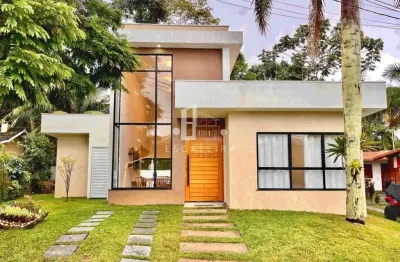 Casa de alto padrão em condomínio: 3 quartos, 3 suítes, 3 banheiros, 1 vaga de garagem em teresópolis-rj, vargem grande - 121,00 m².