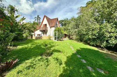 Casa em condomínio de luxo no parque do imbui, teresópolis week end club- 4 quartos, 2 suítes, 2 salas, 5 banheiros e 2 vagas de garagem!