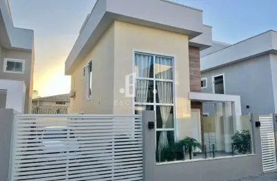 Casa de luxo em condomínio à venda em rio das ostras-rj, extensão do bosque: 3 quartos, 2 suítes, 4 banheiros, 4 vagas, 140m².
