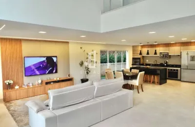 Casa em condomínio com 3 quartos e 2 suítes à venda em Teresópolis-RJ, no bairro Bom Retiro - 206m² - 3 vagas