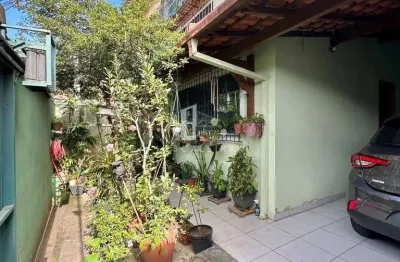 Linda casa à venda em teresópolis-rj, bairro tijuca: 4 quartos, 1 suíte, 3 banheiros, 1 vaga, 103,25m²!
