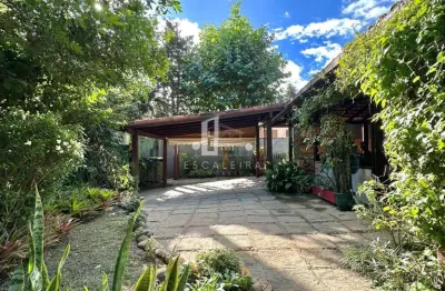 Casa em condomínio em albuquerque  4 quartos  1 suíte  4 banheiros  2 vagas  211 m²  teresópolis-rj