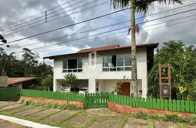 Espetacular casa de 5 quartos e 4 suítes em condomínio de alto padrão em Teresópolis-RJ, bairro Carlos Guinle, Granja Comary!