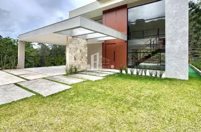 Imóvel de luxo no condomínio Quebra Frascos: 4 quartos, 4 suítes, 5 banheiros, 2 vagas, 333m² - Teresópolis-RJ