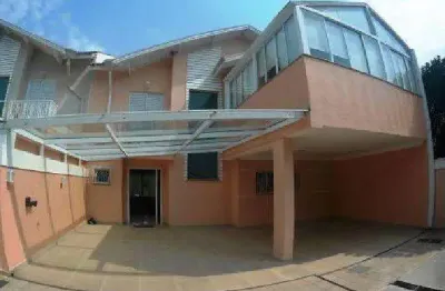 Sobrado alto padrão em condomínio fechado com 4 casas no tremembé