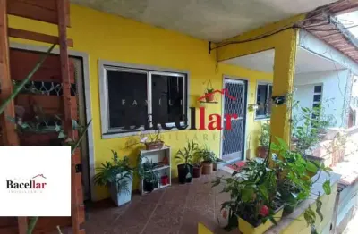 Apartamento com 2 quartos à venda na rua aiera, vila kosmos, rio de janeiro, 147 m2 por r$ 184.900