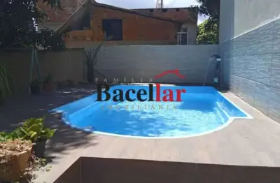Casa com 5 quartos à venda na rua baguari, vila valqueire, rio de janeiro, 250 m2 por r$ 790.000
