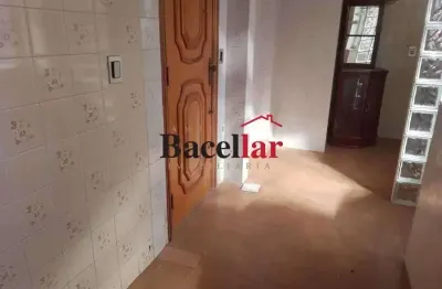 Apartamento com 2 quartos à venda na rua do amparo, cascadura, rio de janeiro, 58 m2 por r$ 175.000