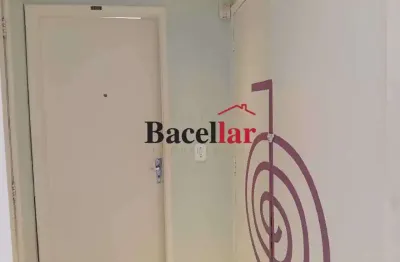 Sala comercial com 1 sala à venda na avenida treze de maio, centro, rio de janeiro, 28 m2 por r$ 220.000