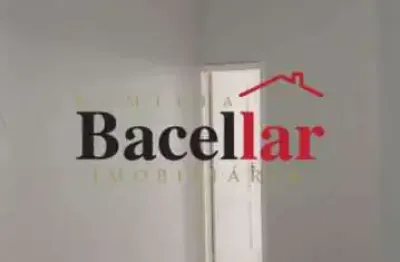 Apartamento com 2 quartos à venda na rua caçapava, grajaú, rio de janeiro, 45 m2 por r$ 225.000