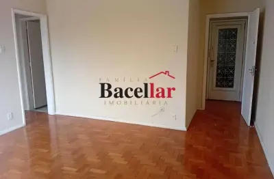 Apartamento com 2 quartos à venda na rua thompson flores, méier, rio de janeiro, 74 m2 por r$ 215.000