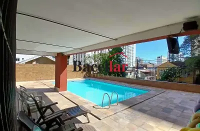 Conforto e praticidade com varanda - 2 quartos com suíte na rua fábio luz