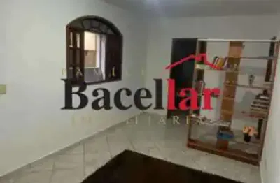 Casa com 2 quartos à venda na Rua Hipólito Vasconcelos, Cacuia, Rio de Janeiro