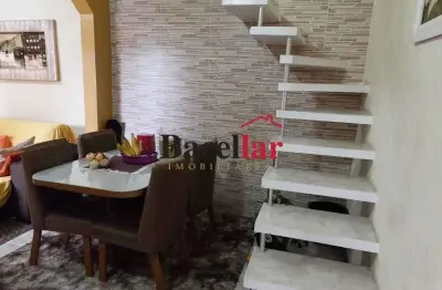 Casa em condomínio fechado com 3 quartos à venda na Rua Padre José Beltrão, Inhaúma, Rio de Janeiro, 88 m2 por R$ 570.000