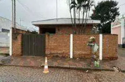 Casa com 4 dormitórios à venda, 235 m² por r$ 729.263 - centro - serrana/sp