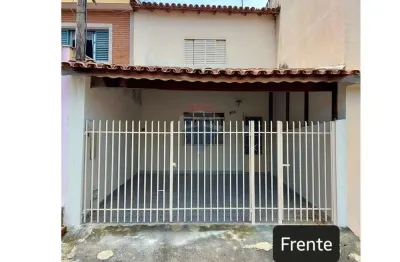 Casa com 2 quartos à venda no Centro, Socorro 