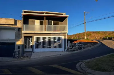 Casa com 3 quartos para alugar no Penha, Bragança Paulista 