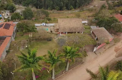 Linda chácara à venda no condomínio residencial portal da cachoeira, em pinhalzinho - sp.
