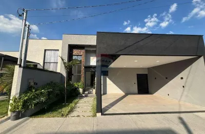 Casa nova de alto padrão 4/4 com 1 suite, moderna e com vista deslumbrante para as montanhas