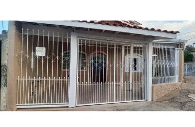 Casa com 3 quartos para alugar no Jardim São Lourenço, Bragança Paulista 