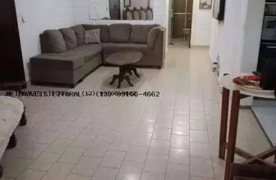 Casa com 3 quartos para alugar na Rua Ida Beletato Martins, 62, Balneário Gaivota, Itanhaém