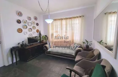 Casa térrea a venda com 358,75m² de terreno e 244m² de área construída. 4 quartos ( 1 suíte)