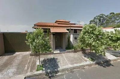Casa com 3 quartos à venda no Centro, Agudos 