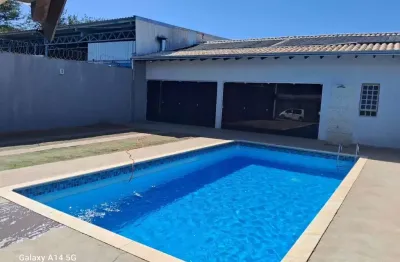 Chácara / sítio com 2 quartos para alugar no Jardim Marabá, Bauru 