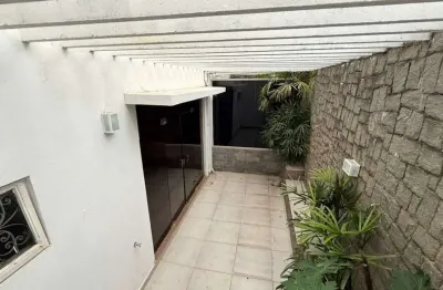 Casa com 3 quartos para alugar no Jardim América, Bauru 