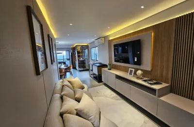 Belíssimo sobrado com 3 dormitórios, sendo 1 suíte, todos com duas sacadas,  02 vagas carro proporcionando ótima ventilação e iluminação natural.